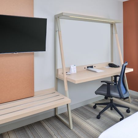 Holiday Inn Express & Suites - Southgate - Detroit Area, An Ihg Hotel מראה חיצוני תמונה